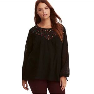 Torrid bohemian floral embroidered peasant blouse size 0